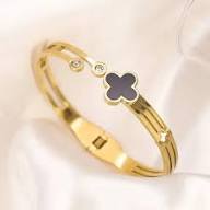 Lucky Clover Bracelet — Gold-Tone Luxury Bangle for Women