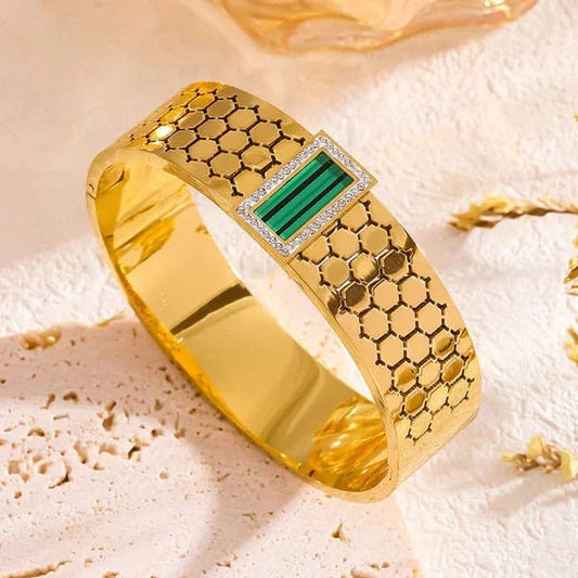 Emerald Luxe Gold Bracelet & Ring Set for Women | Zevra
