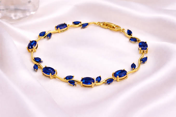 Tulip Crystal Bracelet — Floral Charm Bracelet for Women
